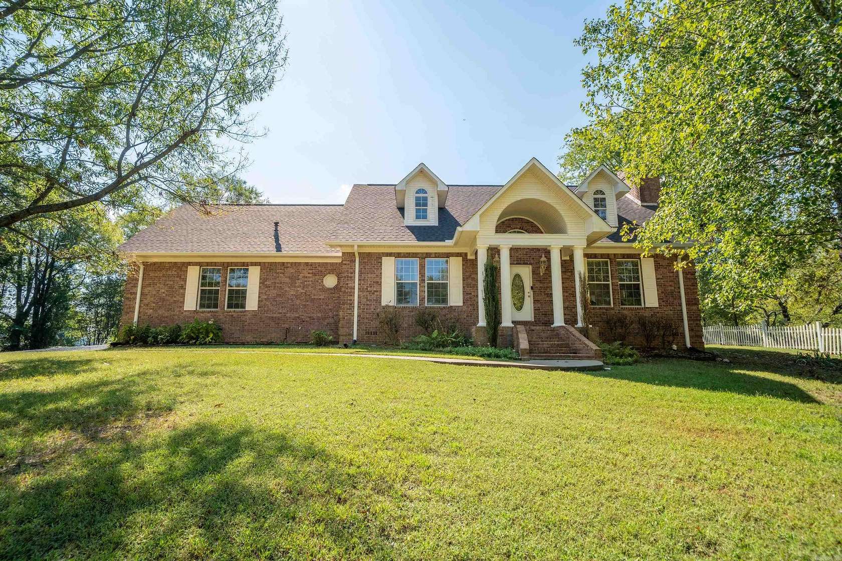 9.8 Acres of Land with Home for Sale in Hot Springs, Arkansas