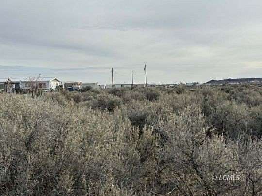 2.33 Acres of Residential Land for Sale in Christmas Valley, Oregon