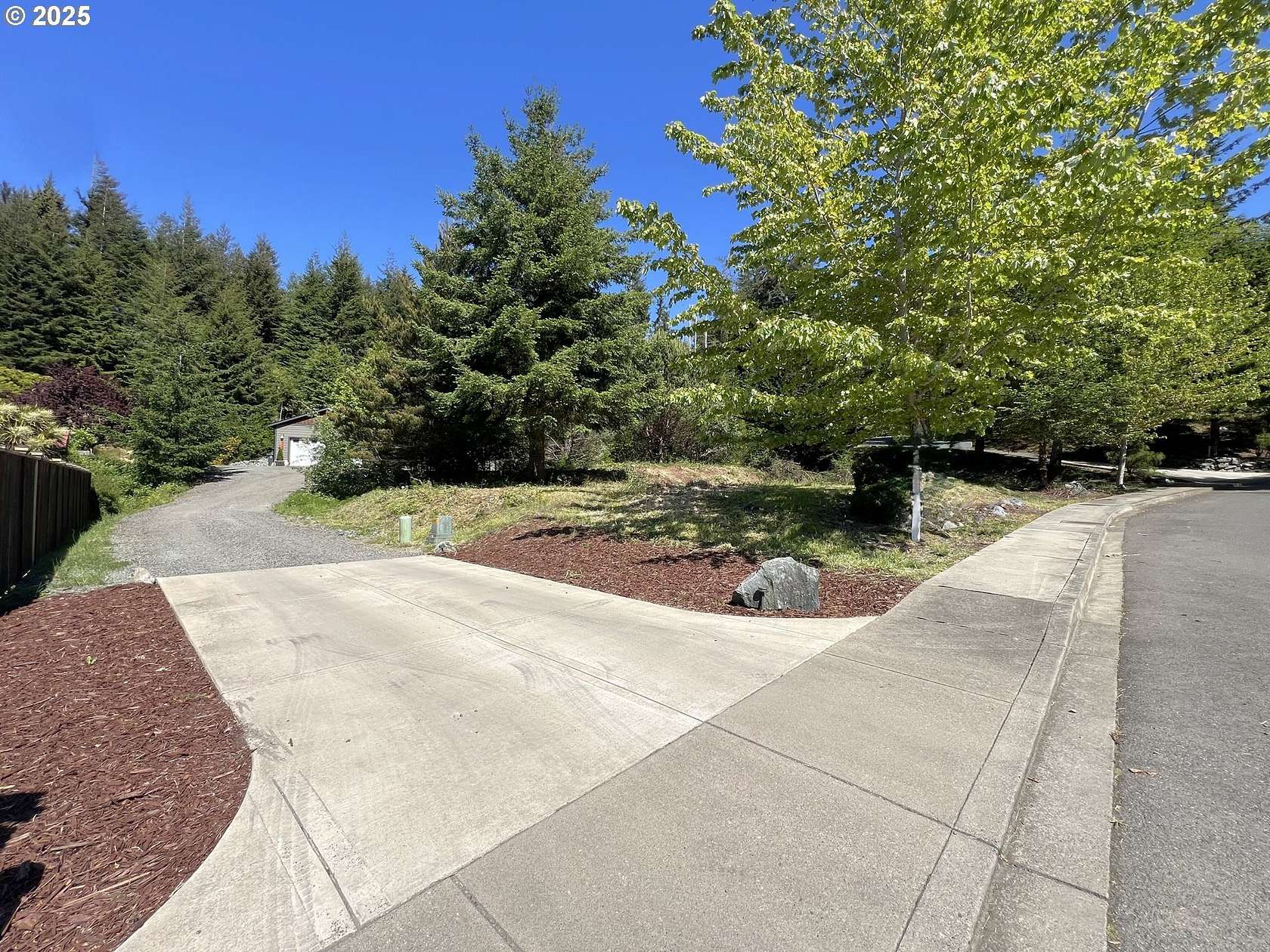 0.32 Acres of Residential Land for Sale in Coos Bay, Oregon