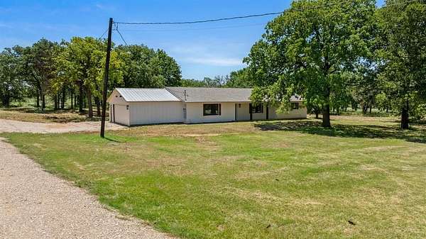 3.64 Acres of Residential Land with Home for Sale in Dublin, Texas