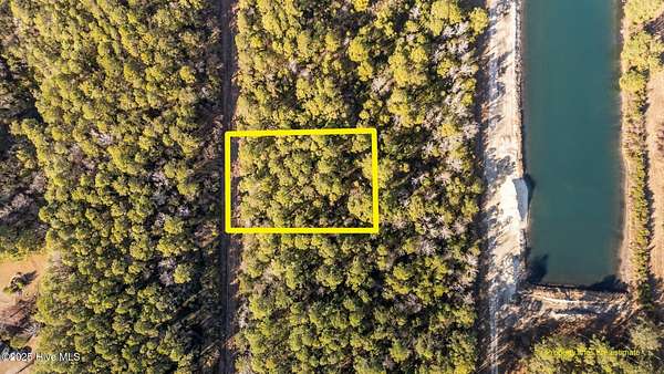 0.39 Acres of Residential Land for Sale in Gloucester, North Carolina