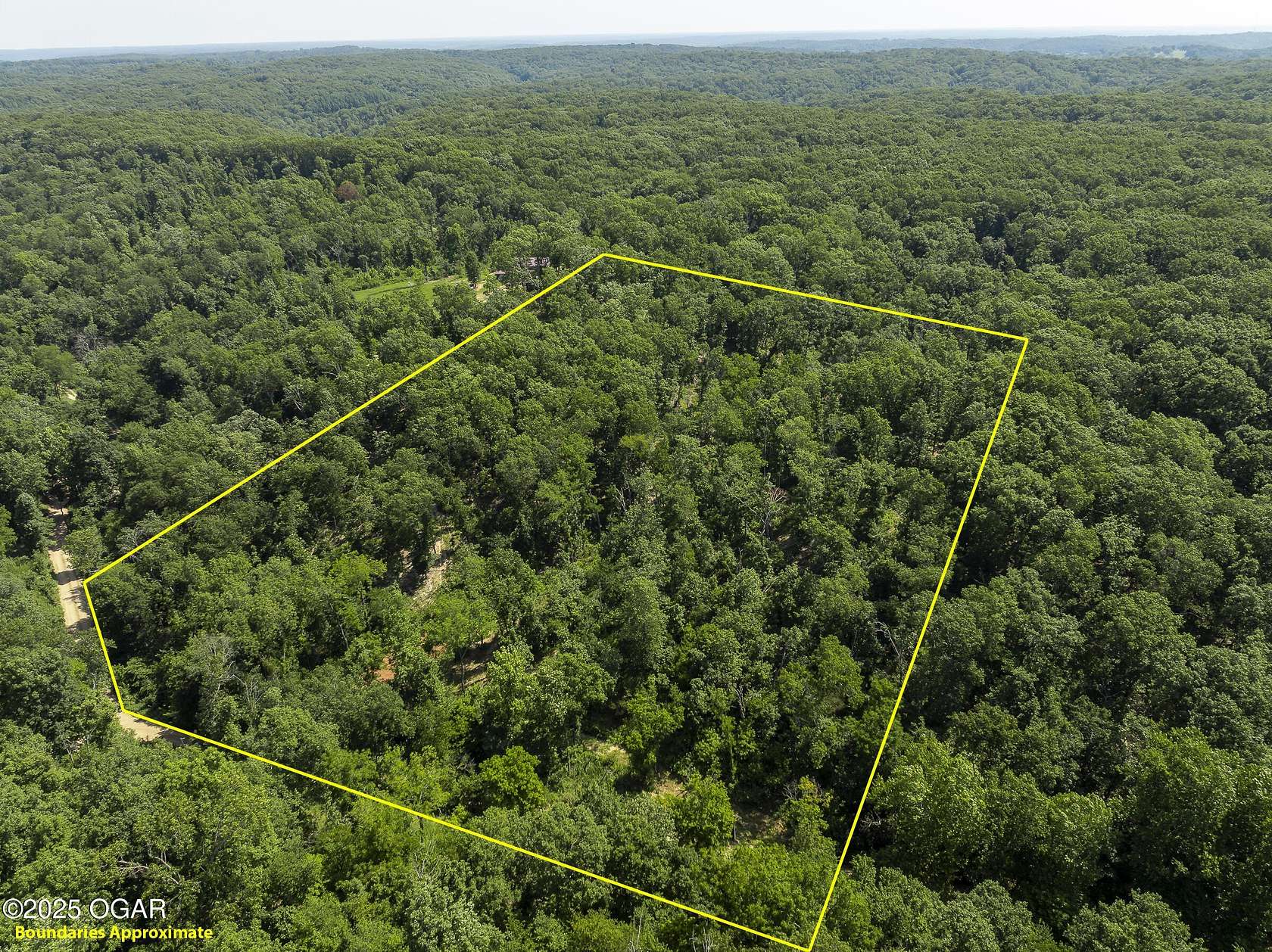 10 Acres of Recreational Land for Sale in Pineville, Missouri
