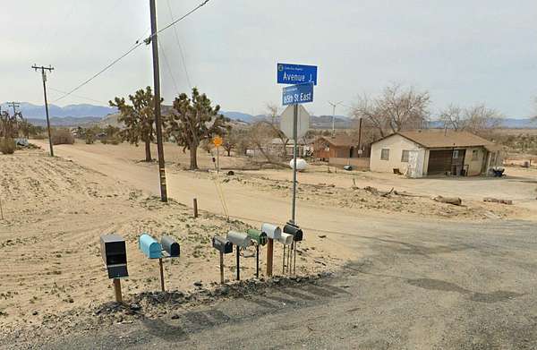 80 Acres of Land for Sale in Wilsona Gardens, California