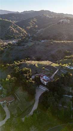 1 Acre of Residential Land for Sale in Calabasas, California