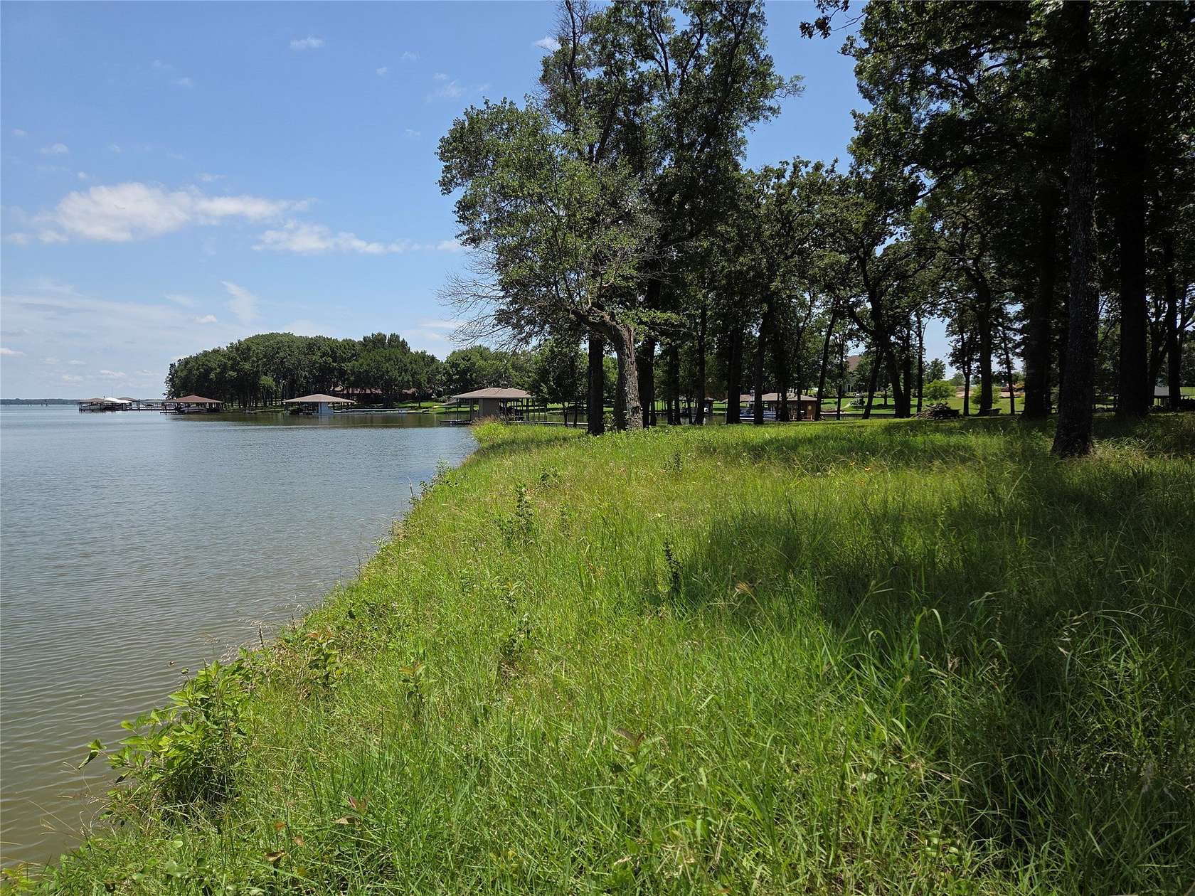 1 Acre of Residential Land for Sale in Corsicana, Texas