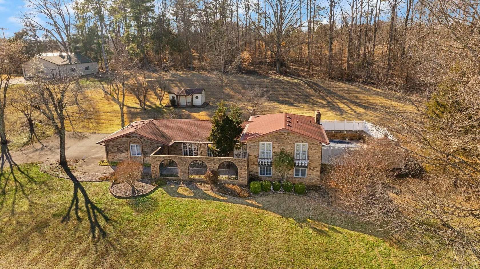 3.25 Acres of Residential Land with Home for Sale in Somerset, Kentucky