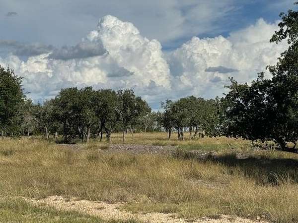 10 Acres of Land for Sale in Mountain Home, Texas