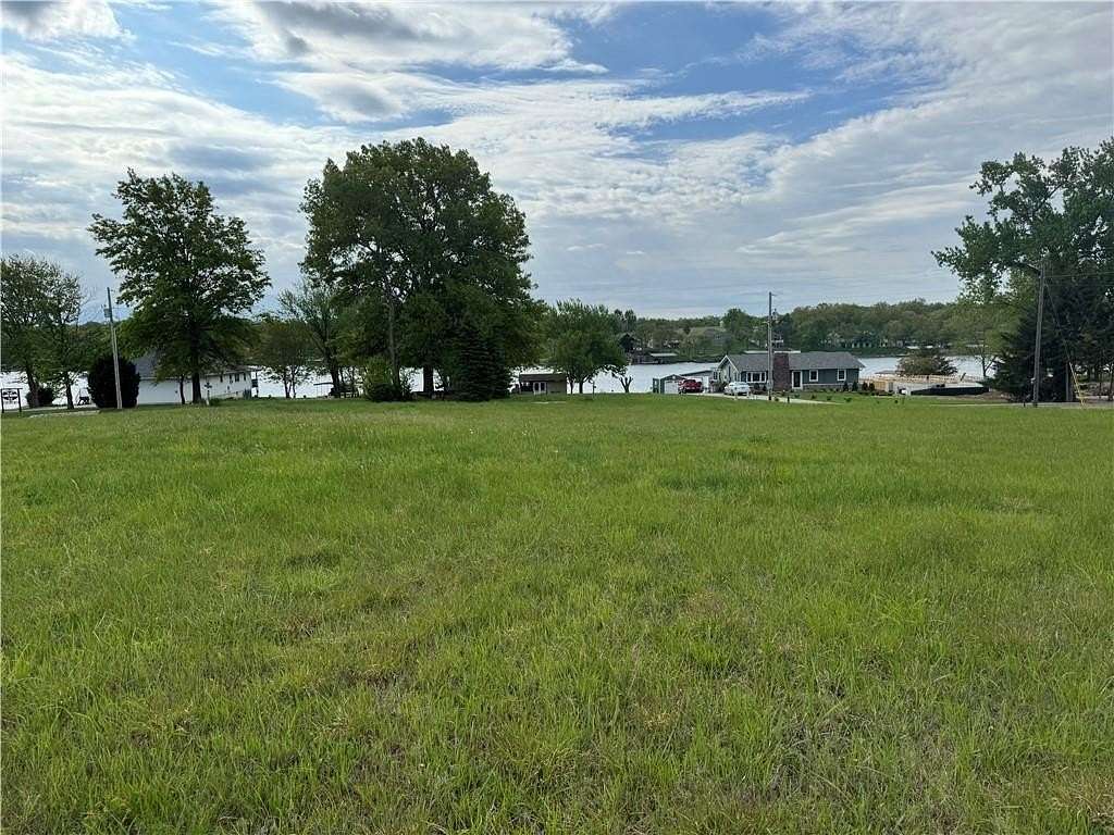 0.72 Acres of Residential Land for Sale in Altamont, Missouri