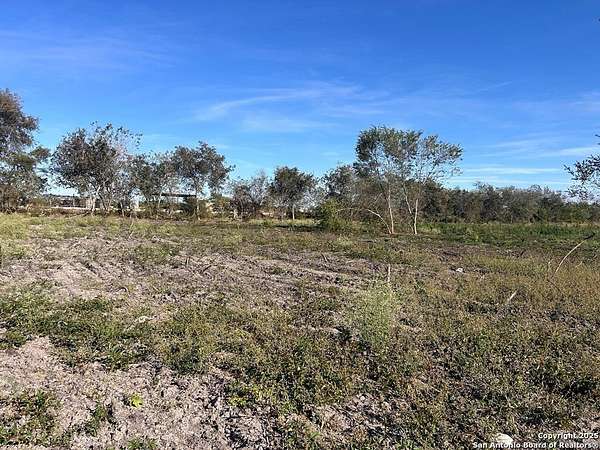 3.53 Acres of Commercial Land for Sale in Beeville, Texas