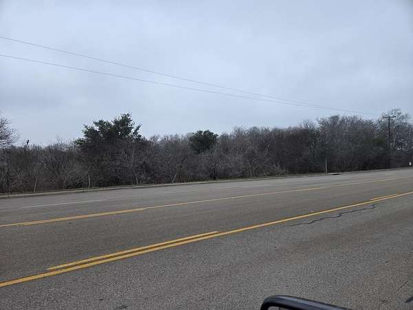 5 Acres of Land for Sale in Beeville, Texas