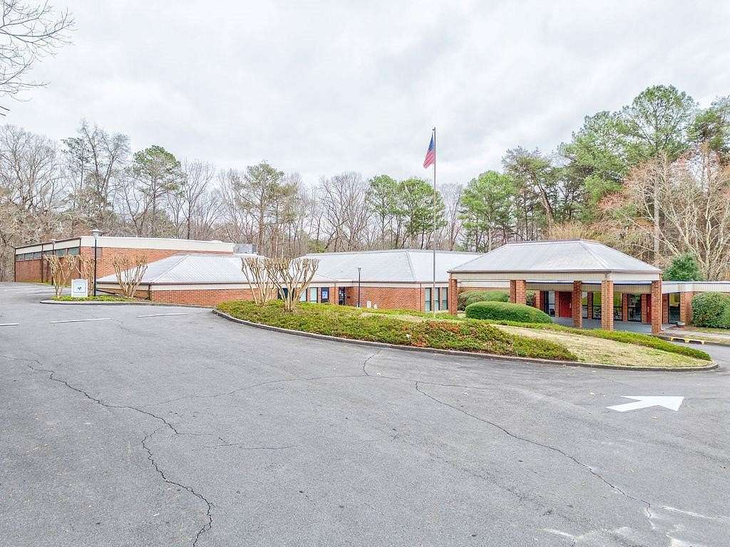 6.24 Acres of Improved Commercial Land for Sale in Dalton, Georgia