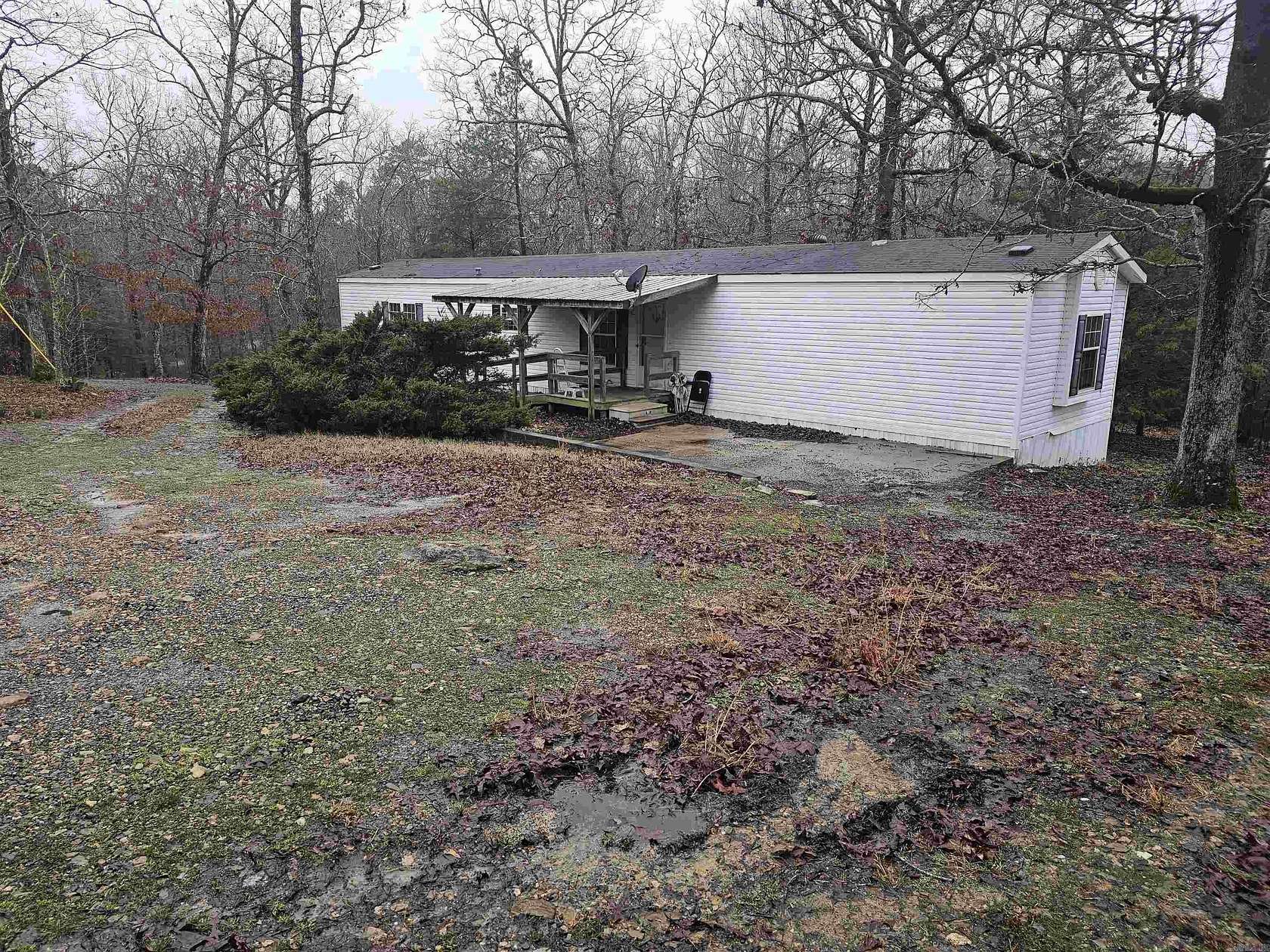 5 Acres of Residential Land with Home for Sale in Mena, Arkansas