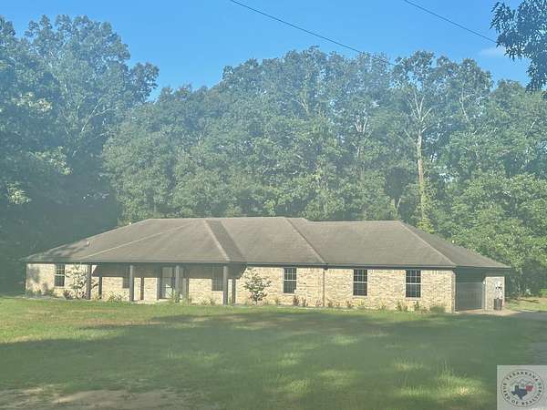 2 Acres of Residential Land with Home for Sale in Texarkana, Texas