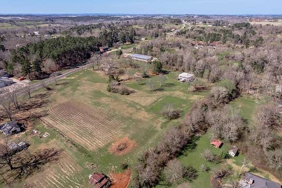 8.68 Acres of Improved Commercial Land for Sale in Nacogdoches, Texas