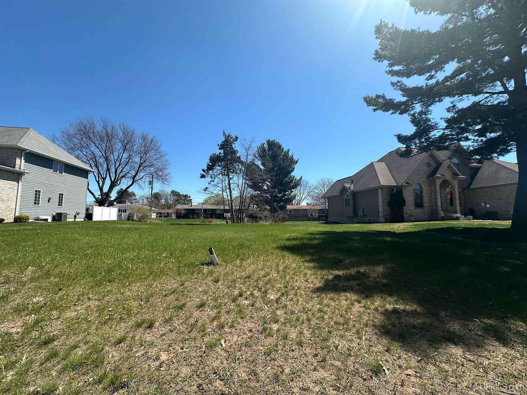 0.27 Acres of Residential Land for Sale in Escanaba, Michigan