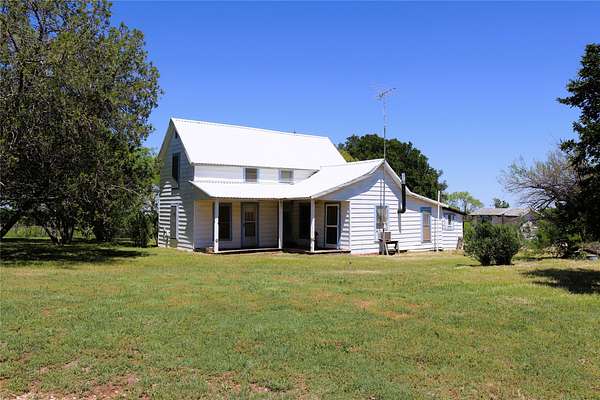 50 Acres of Agricultural Land with Home for Sale in Henrietta, Texas