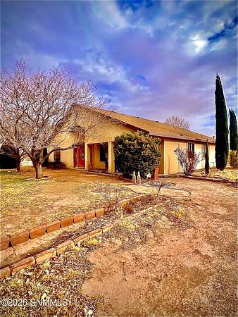 9 Acres of Residential Land with Home for Sale in Tularosa, New Mexico