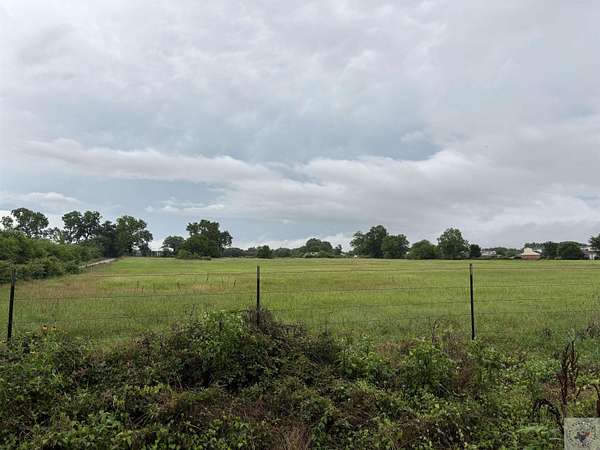 27.4 Acres of Land for Sale in Mount Vernon, Texas