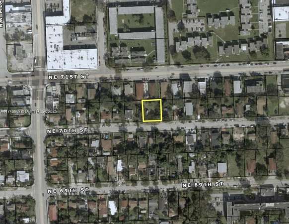 0.22 Acres of Residential Land for Sale in Miami, Florida
