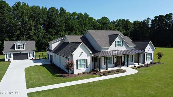 4.45 Acres of Residential Land with Home for Sale in Washington, North Carolina