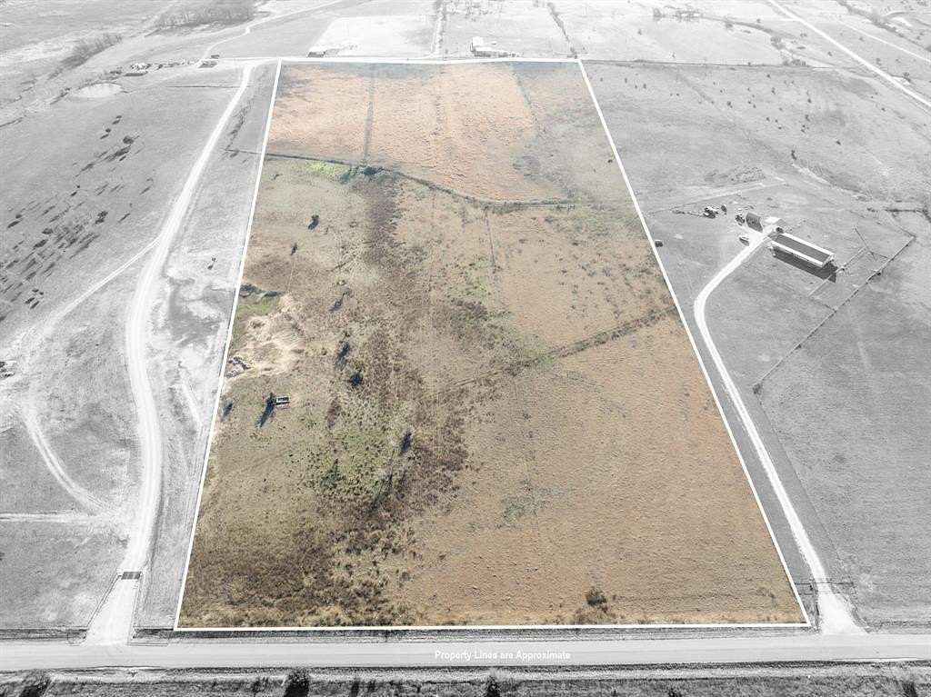 21.9 Acres of Agricultural Land for Sale in Gatesville, Texas