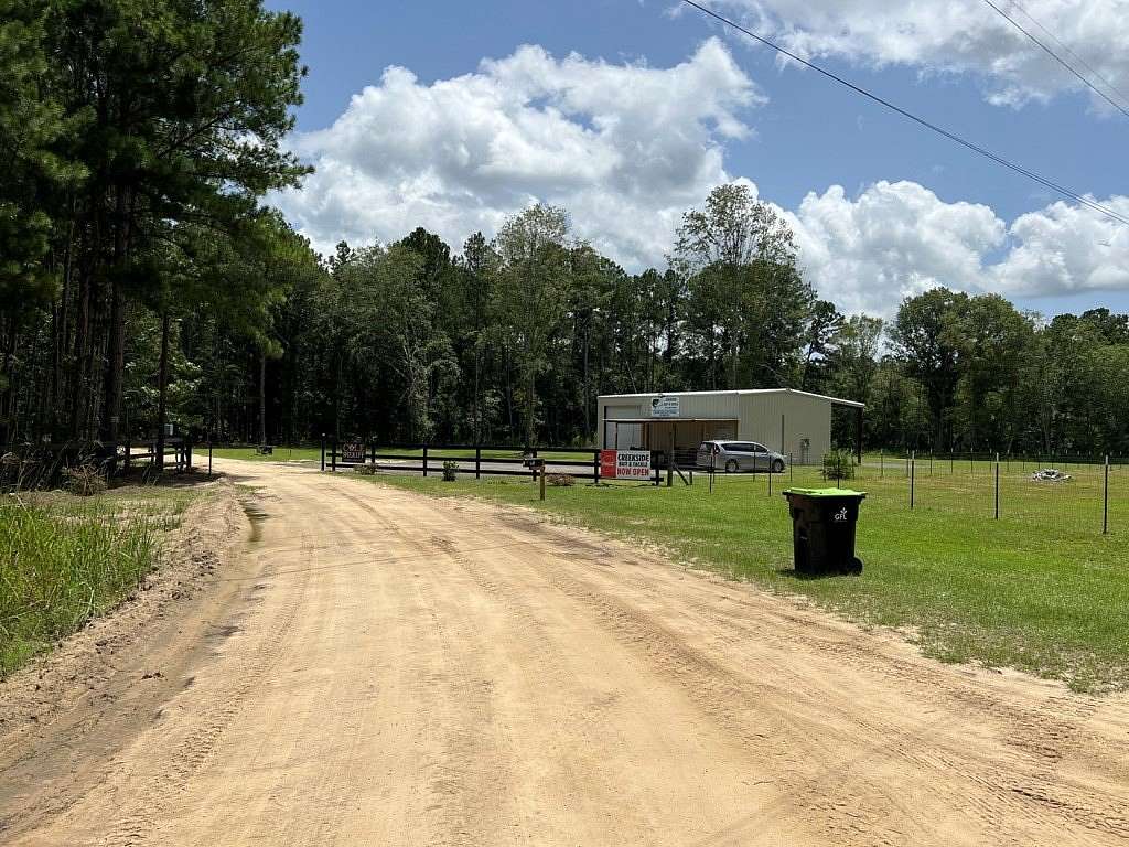 4.65 Acres of Improved Residential Land for Sale in Douglas, Georgia