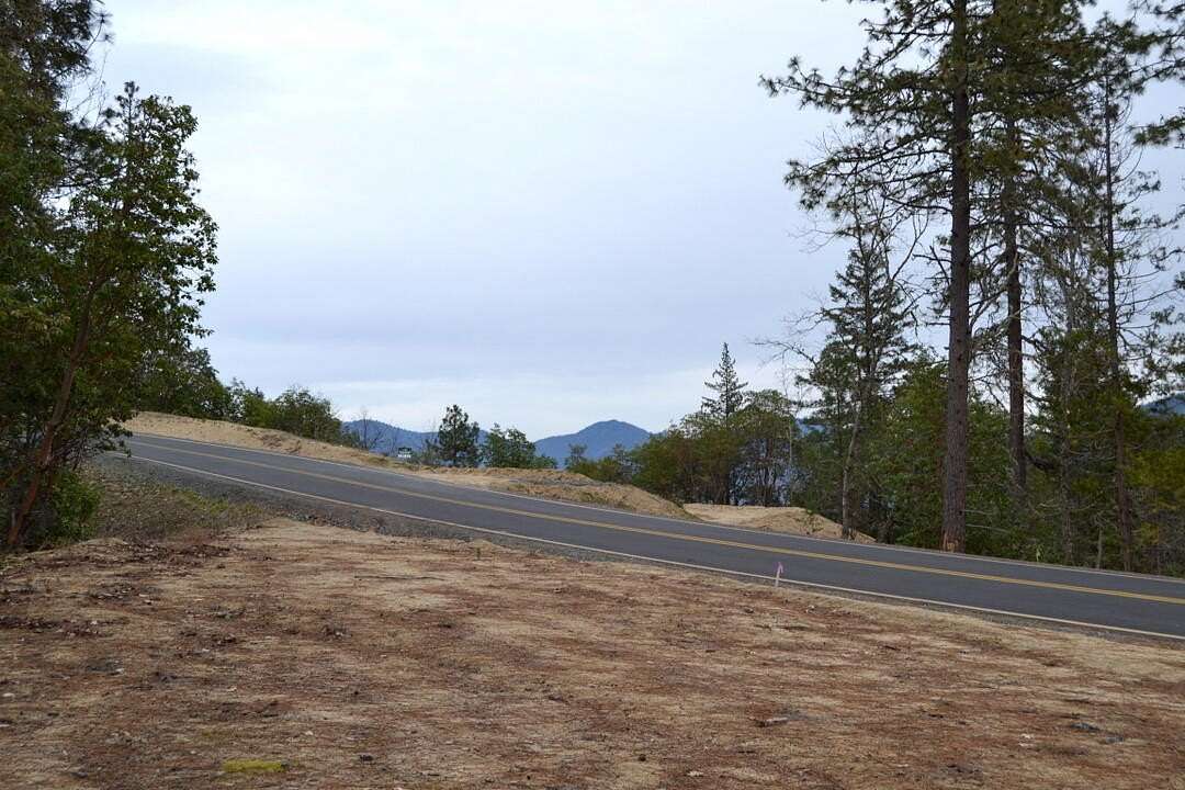 2 Acres of Residential Land for Sale in Grants Pass, Oregon