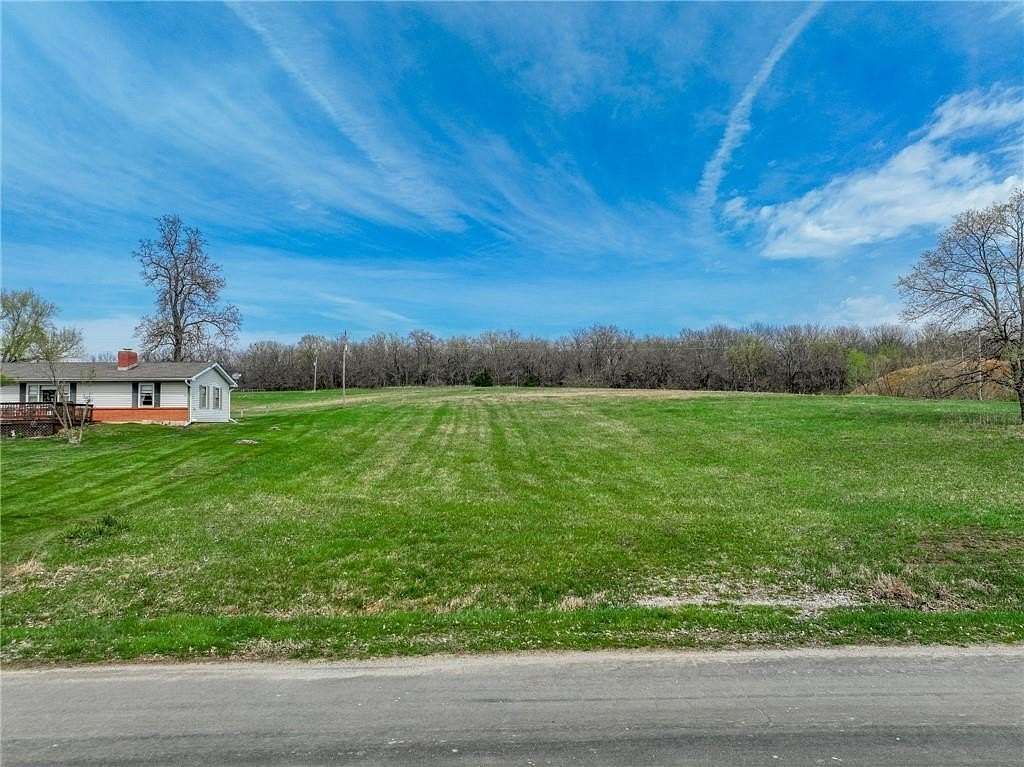 0.51 Acres of Residential Land for Sale in Gallatin, Missouri