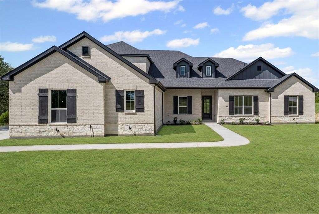 2 Acres of Land with Home for Sale in Weatherford, Texas