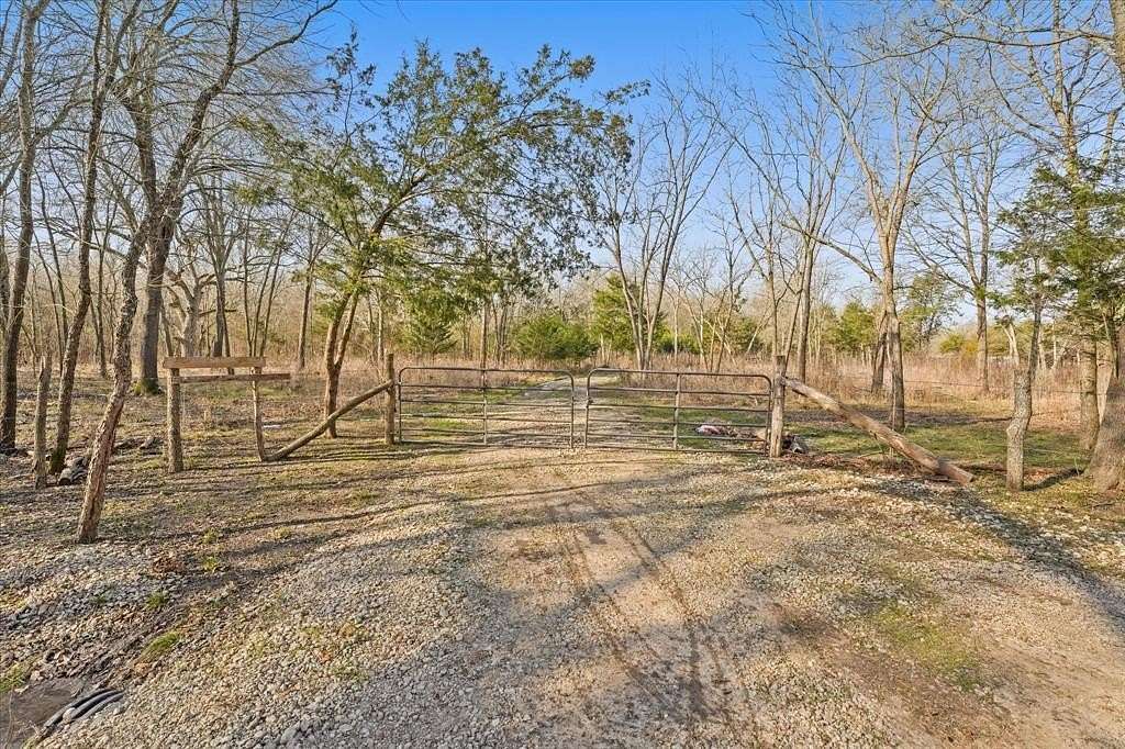 7 Acres of Residential Land for Sale in Greenville, Texas
