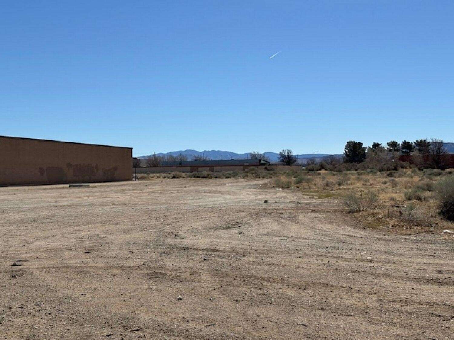 4.65 Acres of Commercial Land for Sale in Palmdale, California