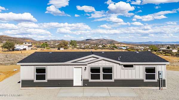 2 Acres of Residential Land with Home for Sale in Dewey-Humboldt, Arizona