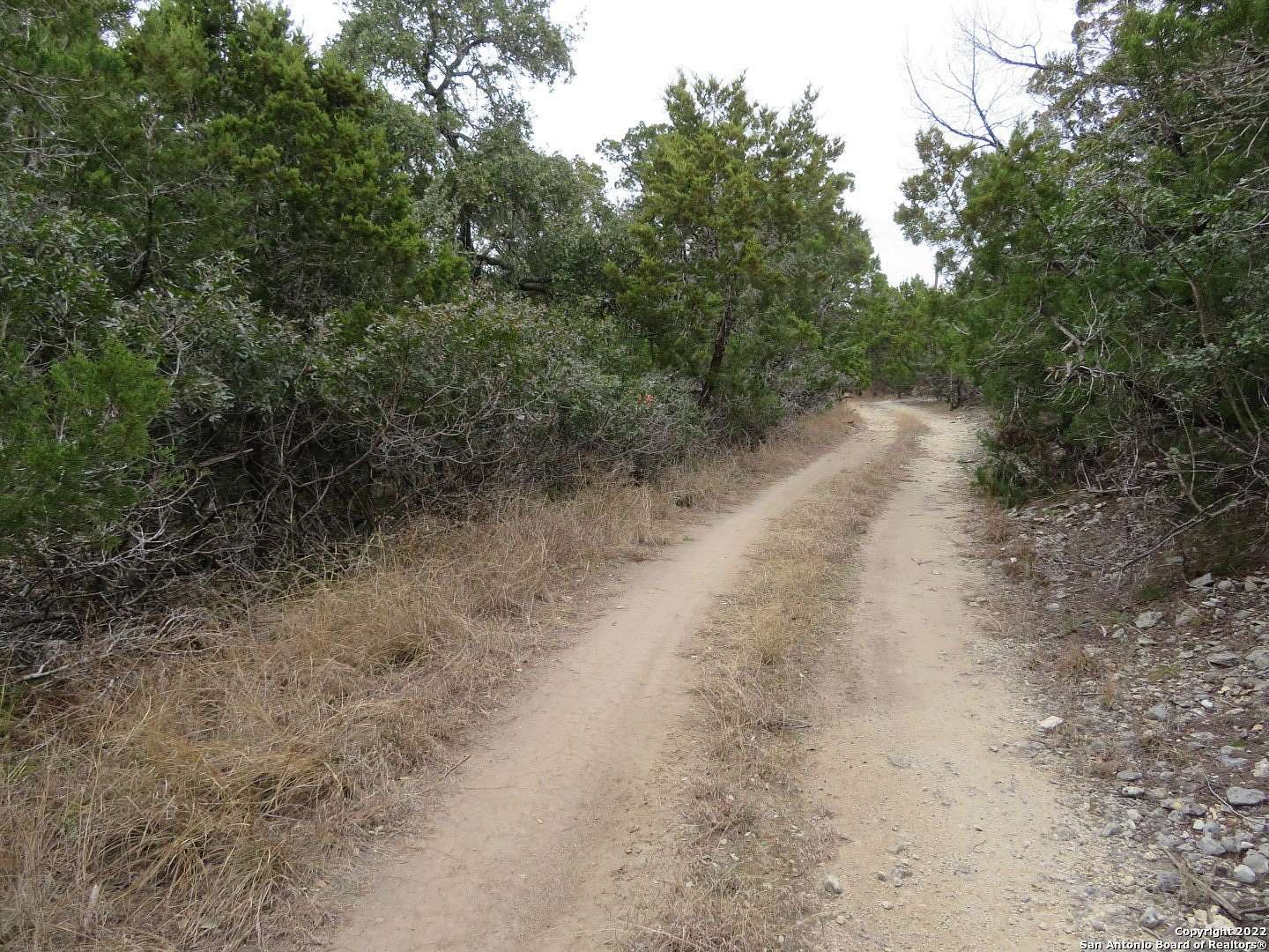 1.1 Acres of Residential Land for Sale in Lakehills, Texas