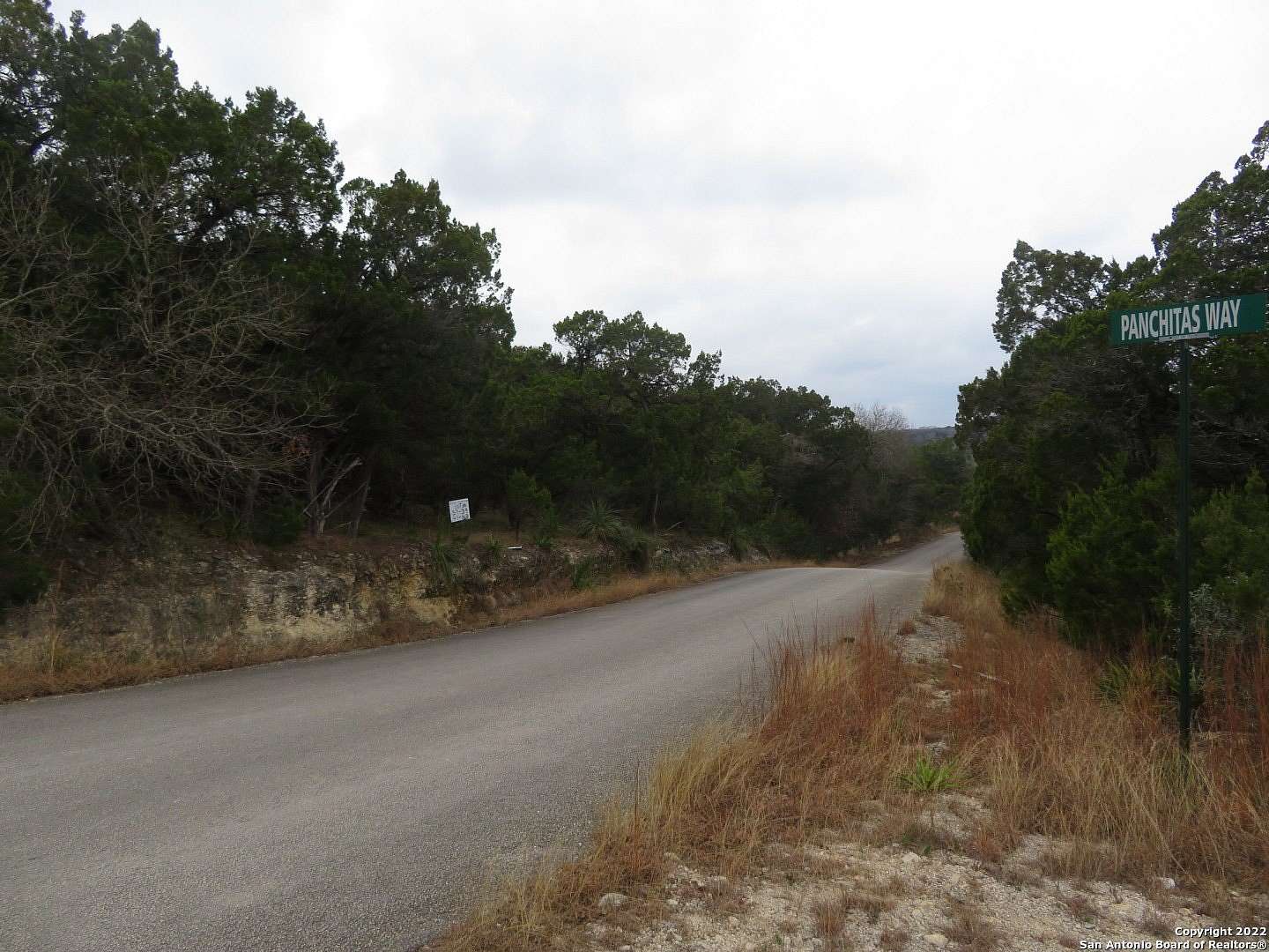 1 Acre of Residential Land for Sale in Lakehills, Texas