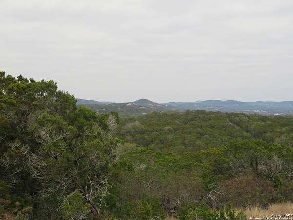 0.99 Acres of Residential Land for Sale in Lakehills, Texas