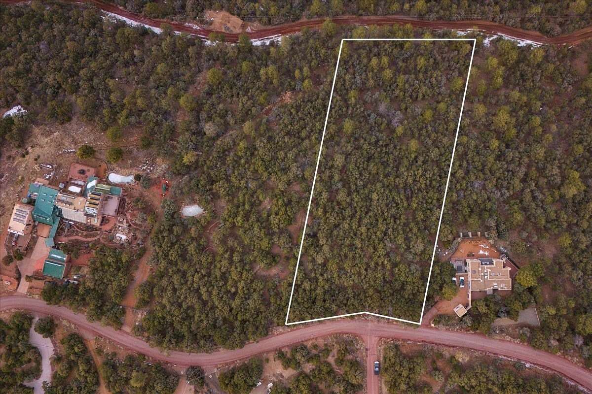 2.5 Acres of Residential Land for Sale in Santa Fe, New Mexico