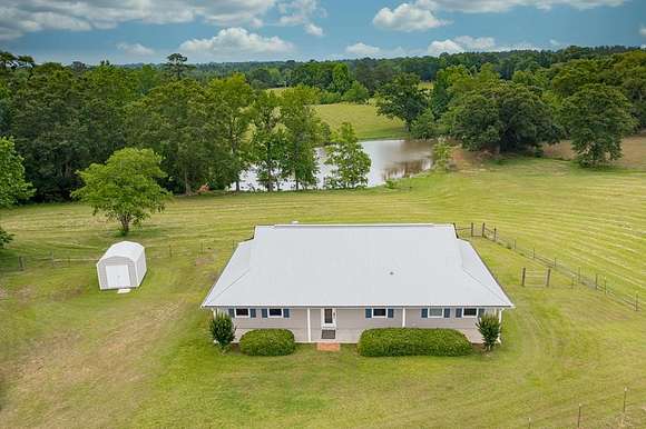 20 Acres of Land with Home for Sale in Henleyfield, Mississippi