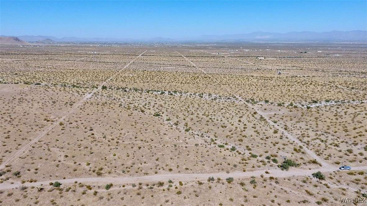 4.7 Acres of Residential Land for Sale in Golden Valley, Arizona