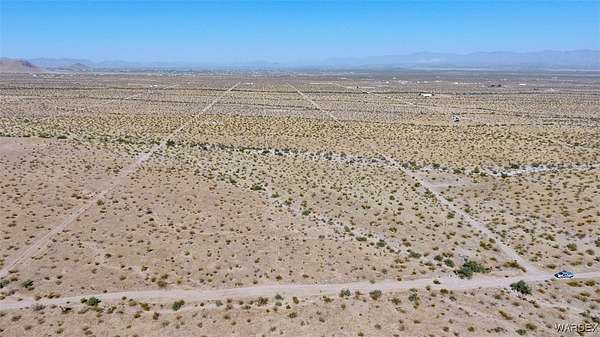 4.7 Acres of Residential Land for Sale in Golden Valley, Arizona