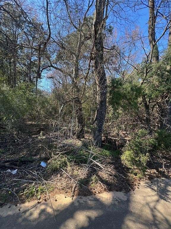 10 Acres of Residential Land for Sale in Pittsburg, Texas