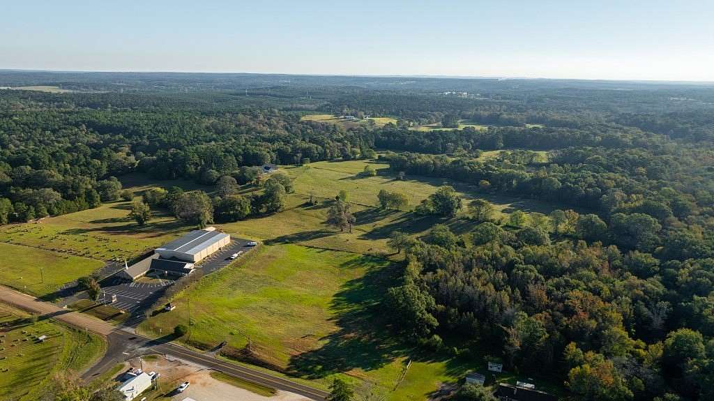 10.6 Acres of Land for Sale in Nacogdoches, Texas