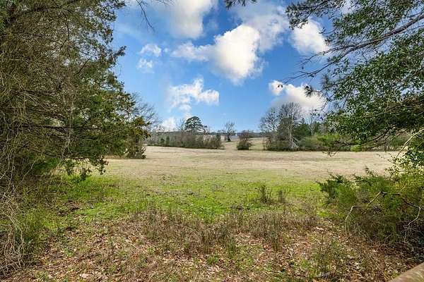 10.6 Acres of Land for Sale in Nacogdoches, Texas
