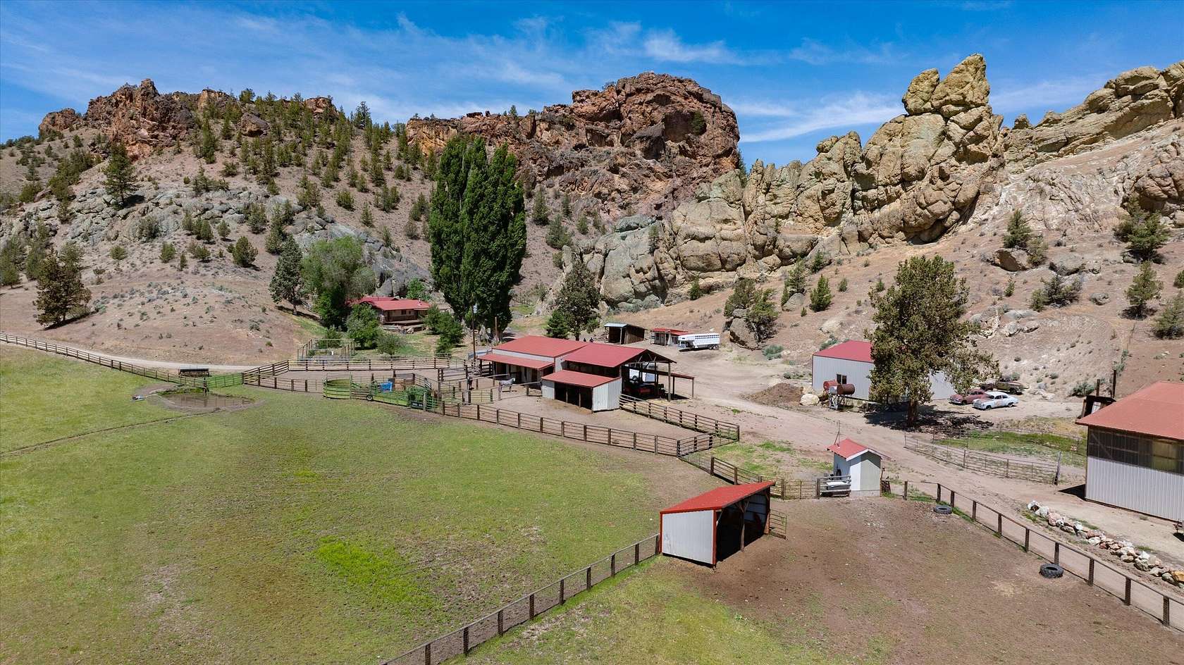 120 Acres of Land with Home for Sale in Prineville, Oregon