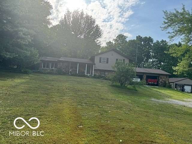 6 Acres of Residential Land with Home for Sale in Spencer, Indiana