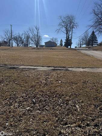 0.25 Acres of Land for Sale in Chariton, Iowa