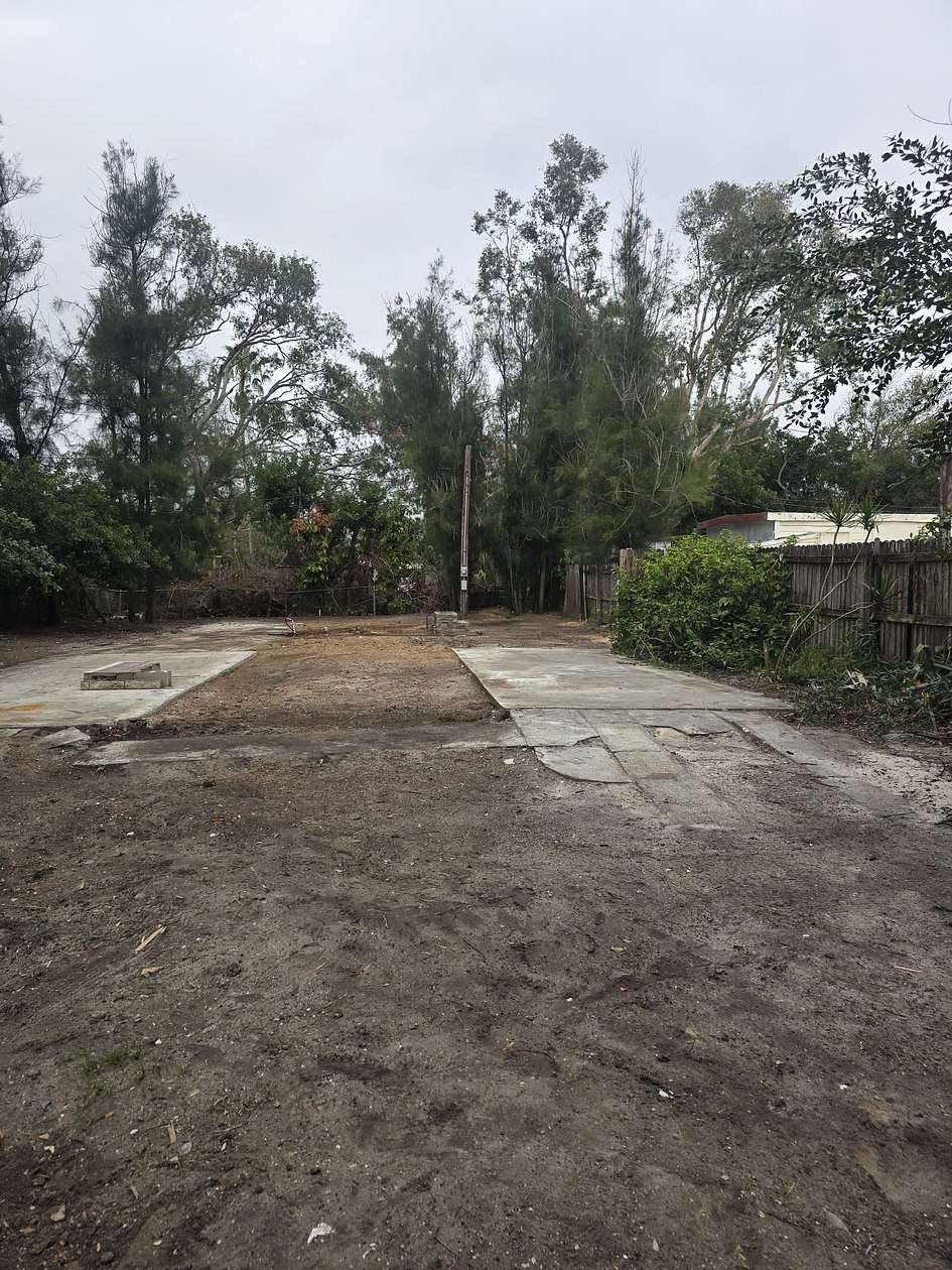 0.13 Acres of Residential Land for Lease in St. Petersburg, Florida