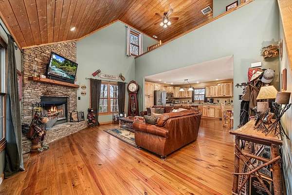 3.13 Acres of Residential Land with Home for Sale in Allons, Tennessee