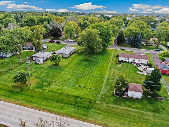 0.32 Acres of Mixed-Use Land for Sale in Aurora, Illinois