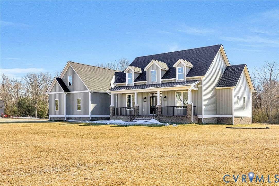 7 Acres of Land with Home for Sale in Mechanicsville, Virginia