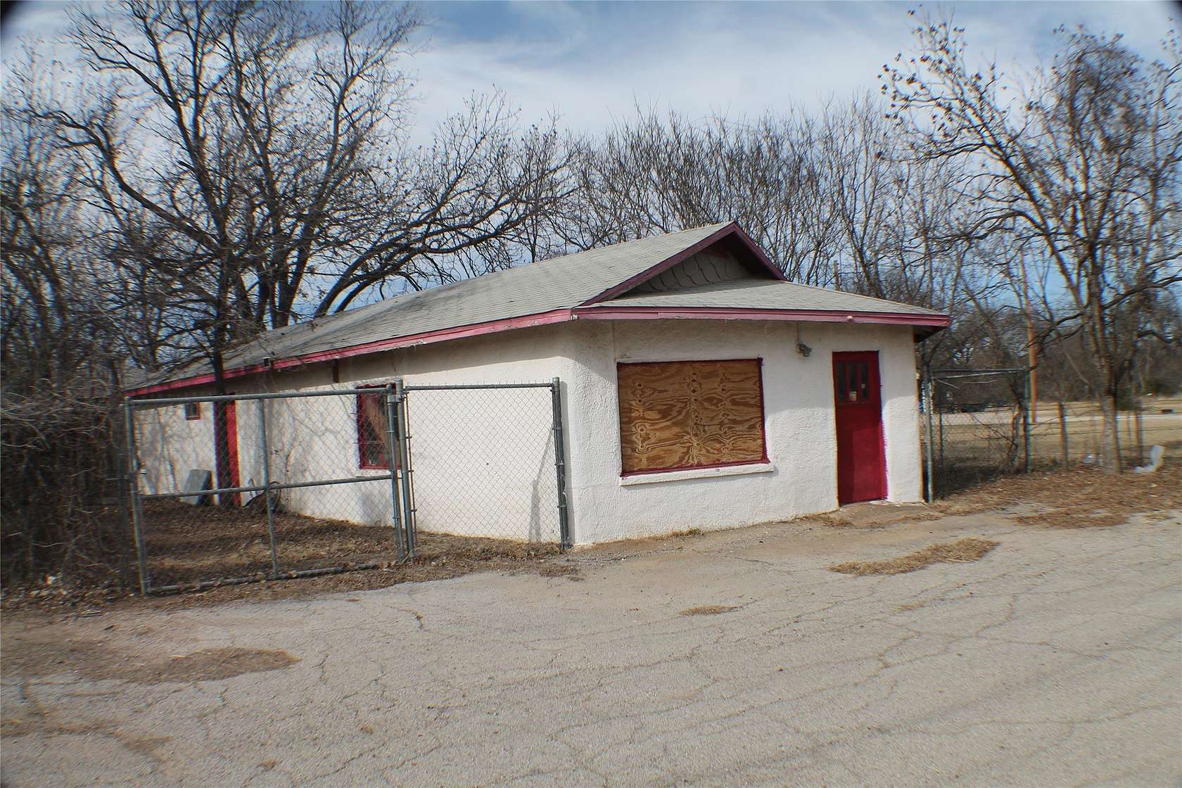0.41 Acres of Mixed-Use Land for Sale in Brownwood, Texas
